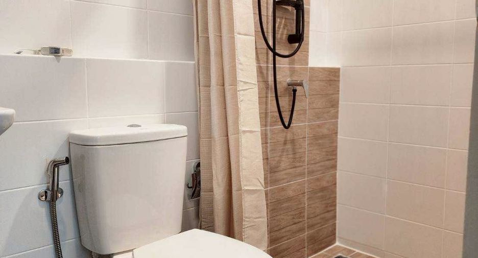 For rent 3 bedrooms townhouse in Bang Phli, Samut Prakan