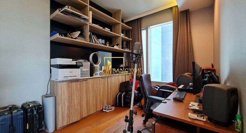 For sale 2 bedrooms condo in Pathum Wan, Bangkok