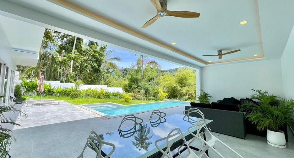 For sale 4 bedrooms villa in Ko Samui, Surat Thani