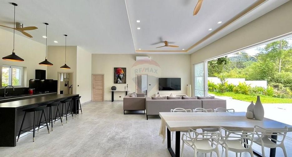 For sale 4 bedrooms villa in Ko Samui, Surat Thani