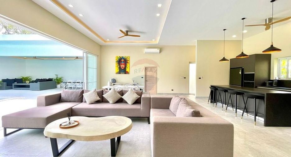 For sale 4 bedrooms villa in Ko Samui, Surat Thani
