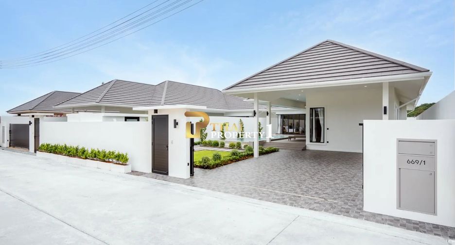 For sale 3 bedrooms villa in Hua Hin, Prachuap Khiri Khan
