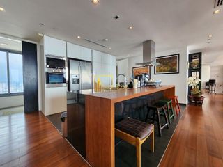 For rent and for sale 3 bedrooms condo in Yan Nawa, Bangkok