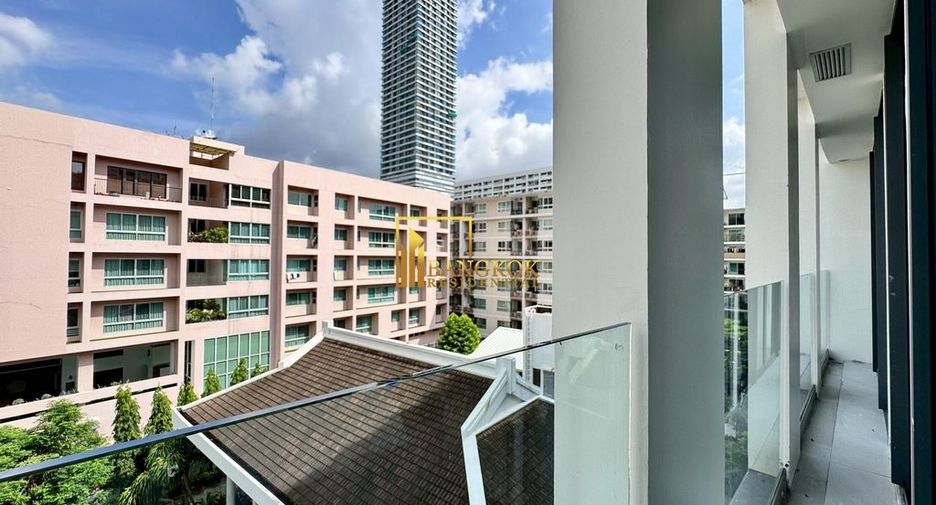 À vendre 2 chambres condo à Watthana, Bangkok