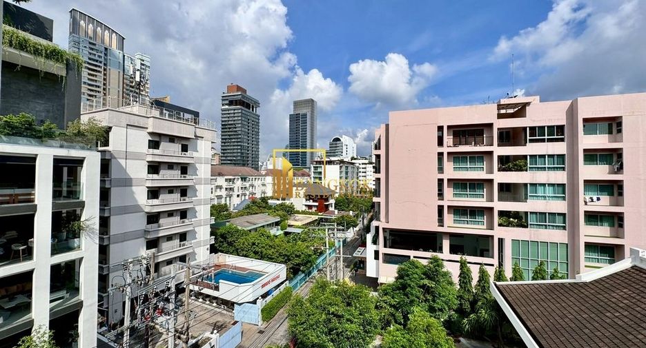 À vendre 2 chambres condo à Watthana, Bangkok