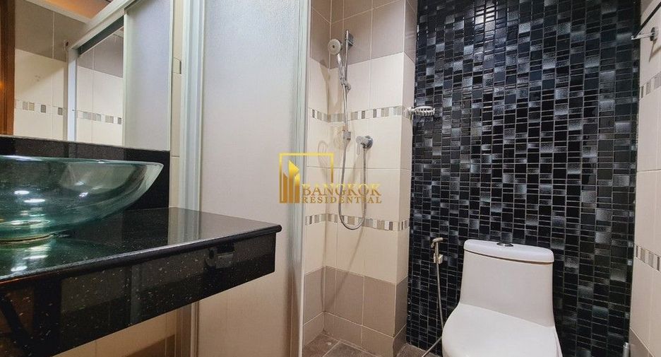 Reihenhaus zur Miete und zum Kauf mit 4 Zimmer in Watthana, Bangkok