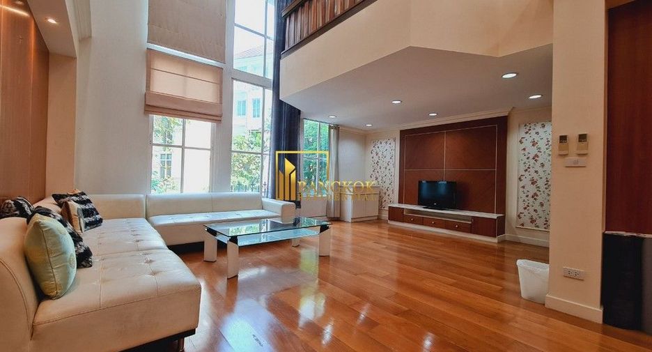 Reihenhaus zur Miete und zum Kauf mit 4 Zimmer in Watthana, Bangkok