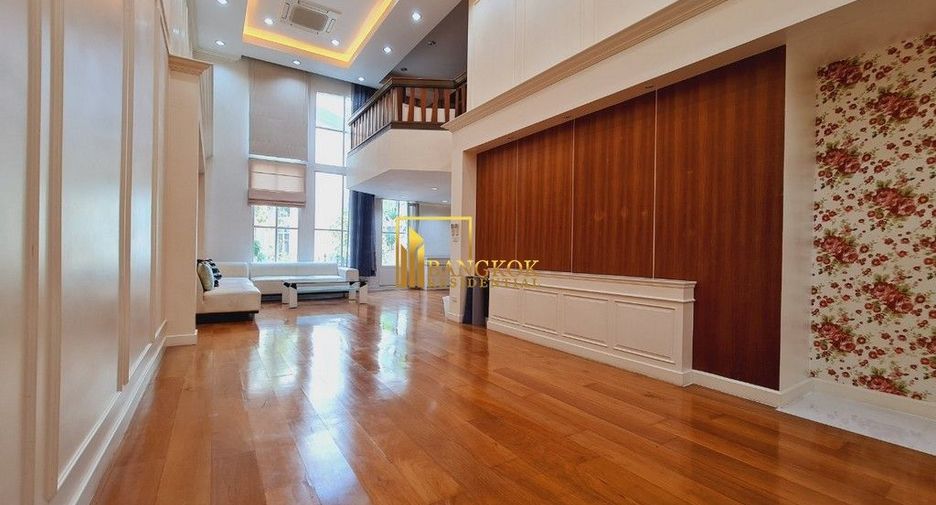 Reihenhaus zur Miete und zum Kauf mit 4 Zimmer in Watthana, Bangkok