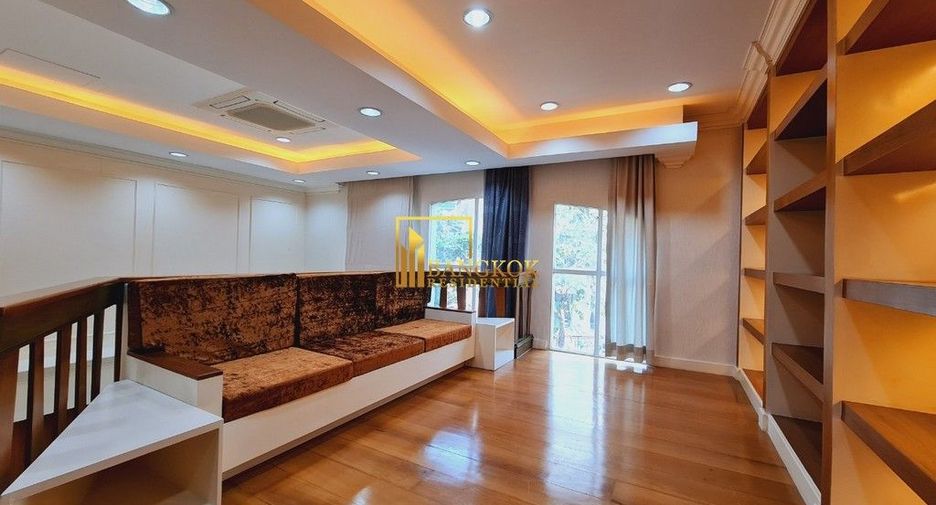 Reihenhaus zur Miete und zum Kauf mit 4 Zimmer in Watthana, Bangkok