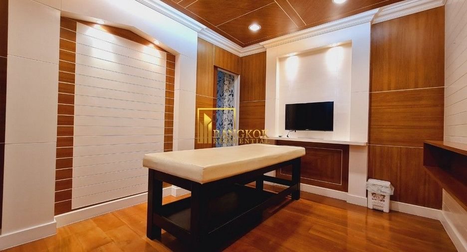 Reihenhaus zur Miete und zum Kauf mit 4 Zimmer in Watthana, Bangkok