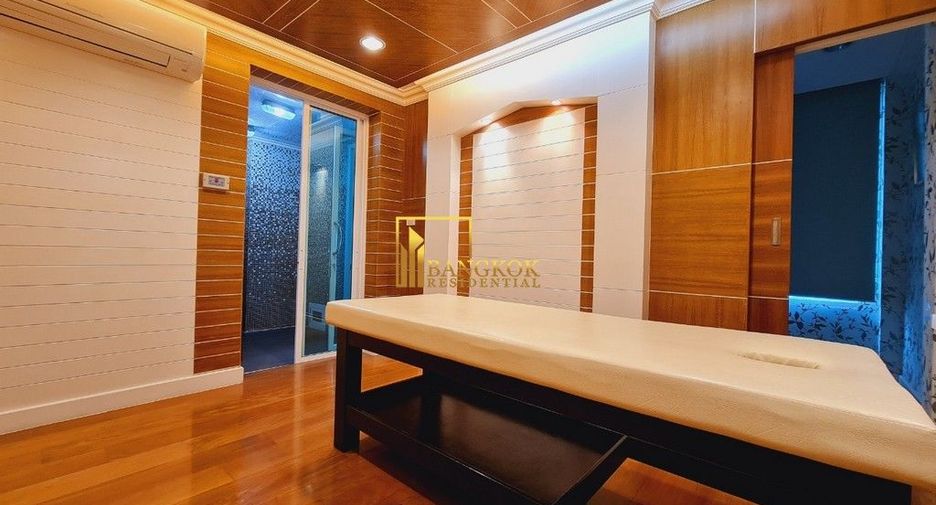 Reihenhaus zur Miete und zum Kauf mit 4 Zimmer in Watthana, Bangkok