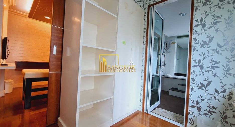 Reihenhaus zur Miete und zum Kauf mit 4 Zimmer in Watthana, Bangkok