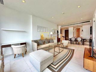 For rent そして for sale 2 ベッドルーム condo in Pathum Wan, Bangkok