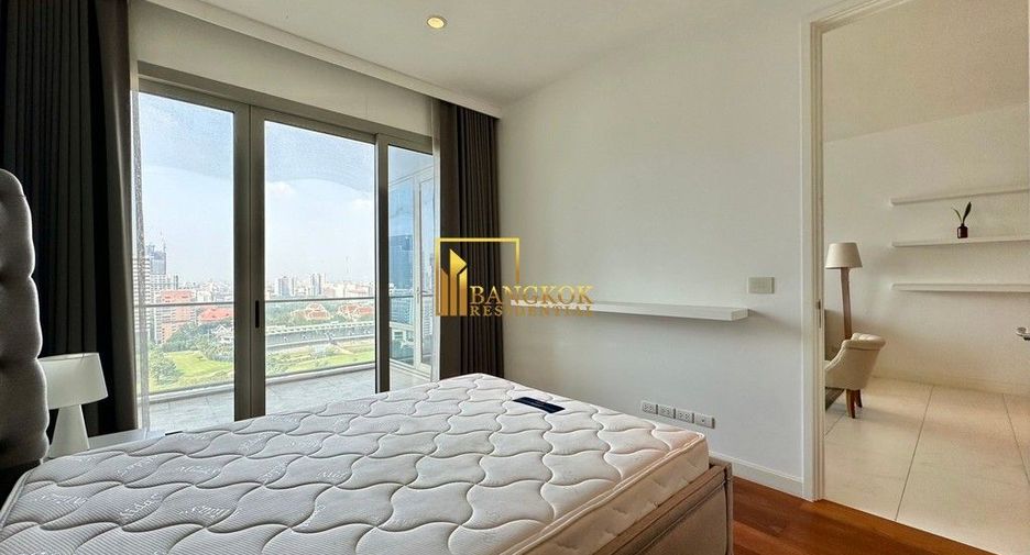 For rent and for sale 2 bedrooms condo in Pathum Wan, Bangkok