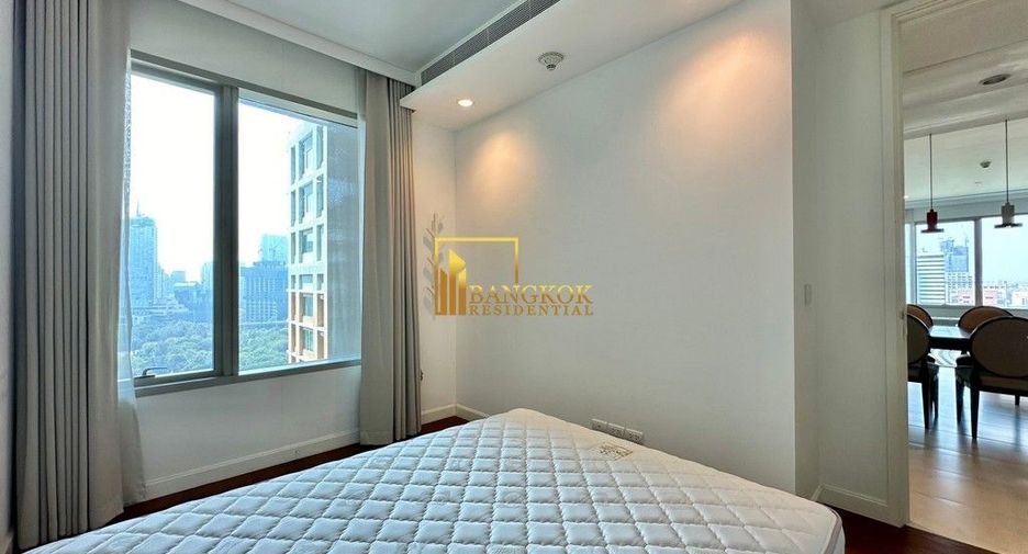 For rent and for sale 2 bedrooms condo in Pathum Wan, Bangkok
