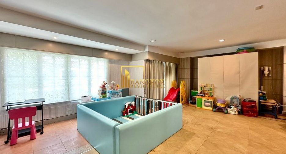 Reihenhaus zum Kauf mit 4 Zimmer in Yan Nawa, Bangkok