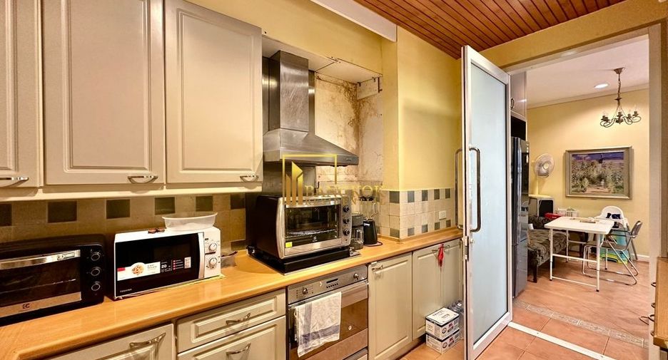 Reihenhaus zum Kauf mit 4 Zimmer in Yan Nawa, Bangkok
