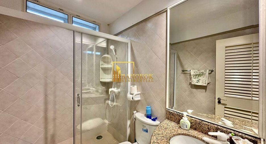 Reihenhaus zum Kauf mit 4 Zimmer in Yan Nawa, Bangkok