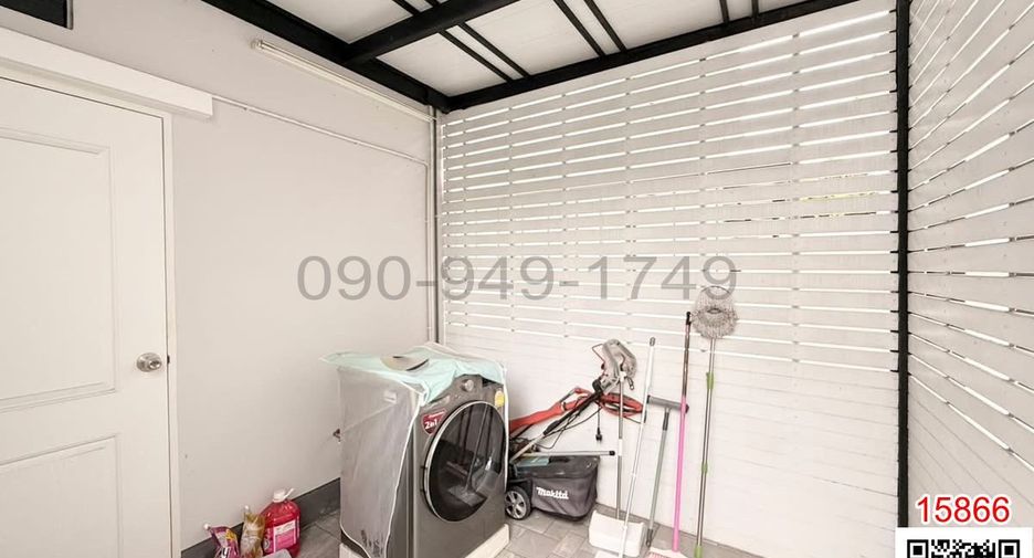 Casa en alquiler de 3 habitaciones en Khlong Sam Wa, Bangkok