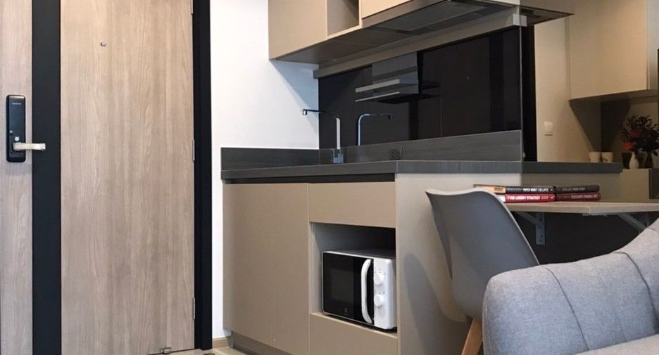 For rent 1 bed condo in Khlong Toei, Bangkok