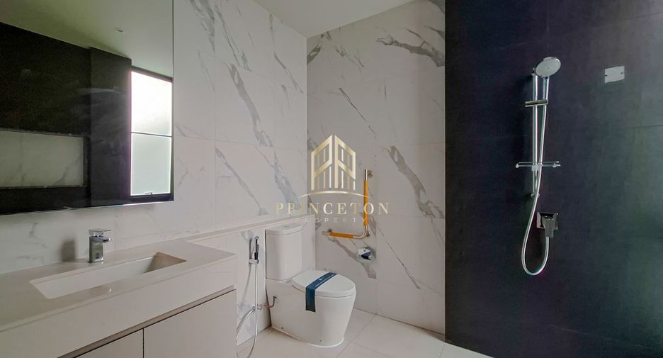 Casa en venta de 4 habitaciones en Saphan Sung, Bangkok