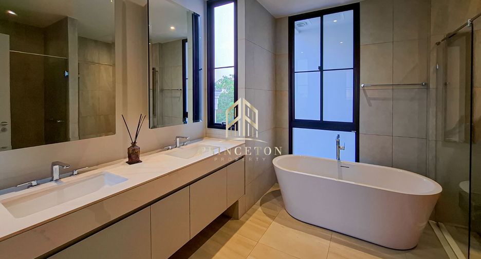 Casa en venta de 4 habitaciones en Saphan Sung, Bangkok