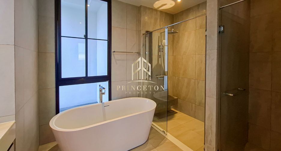 Casa en venta de 4 habitaciones en Saphan Sung, Bangkok