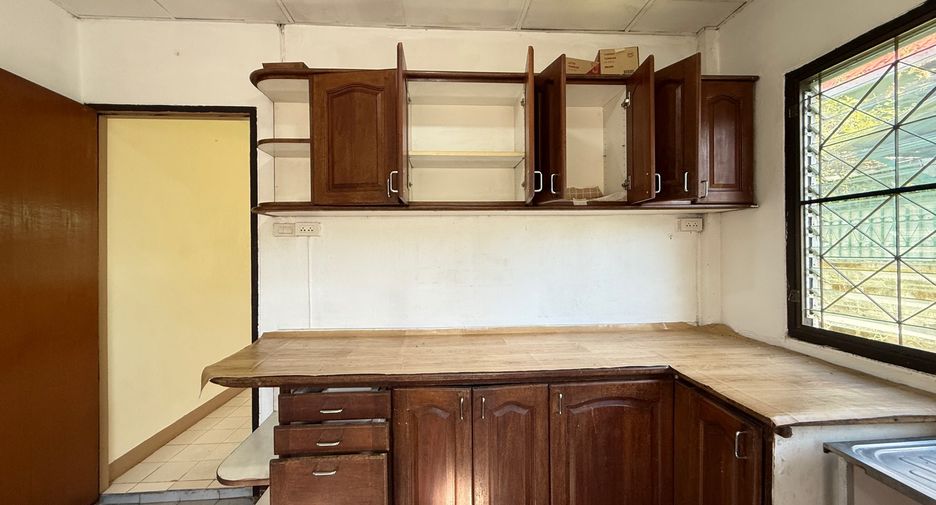 For rent 3 bedrooms house in San Sai, Chiang Mai