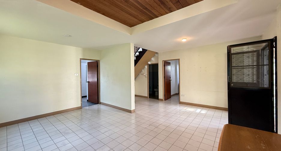 For rent 3 bedrooms house in San Sai, Chiang Mai