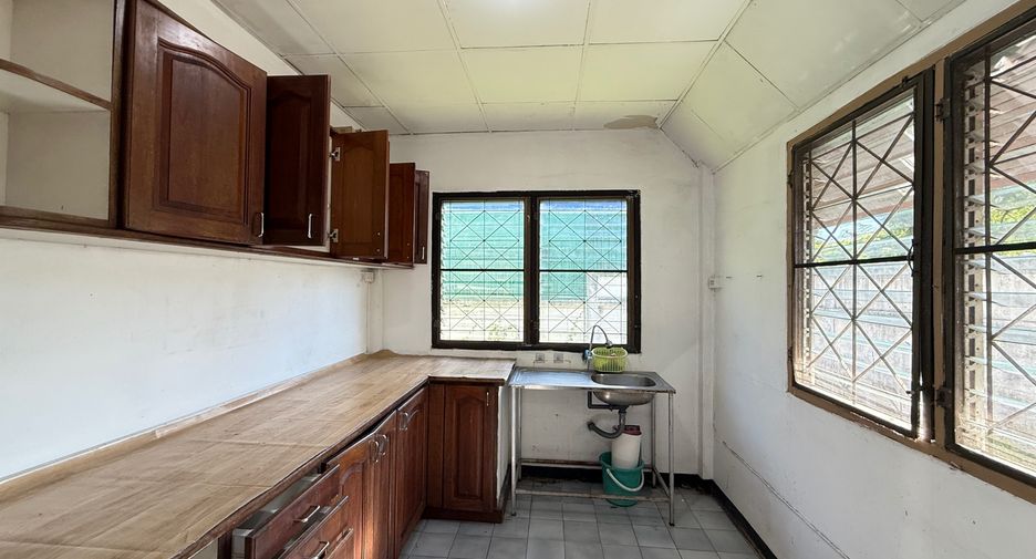For rent 3 bedrooms house in San Sai, Chiang Mai