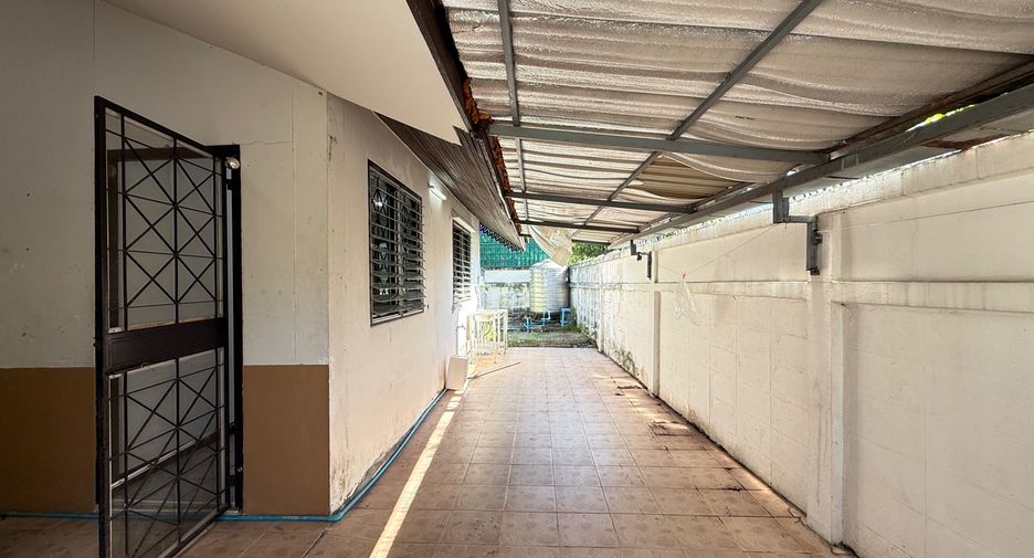 For rent 3 bedrooms house in San Sai, Chiang Mai