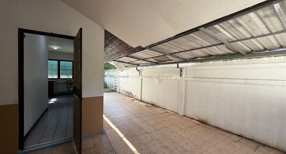 For rent 3 bedrooms house in San Sai, Chiang Mai