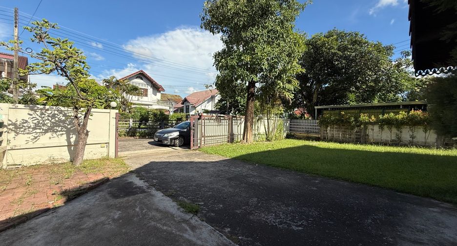 For rent 3 bedrooms house in San Sai, Chiang Mai