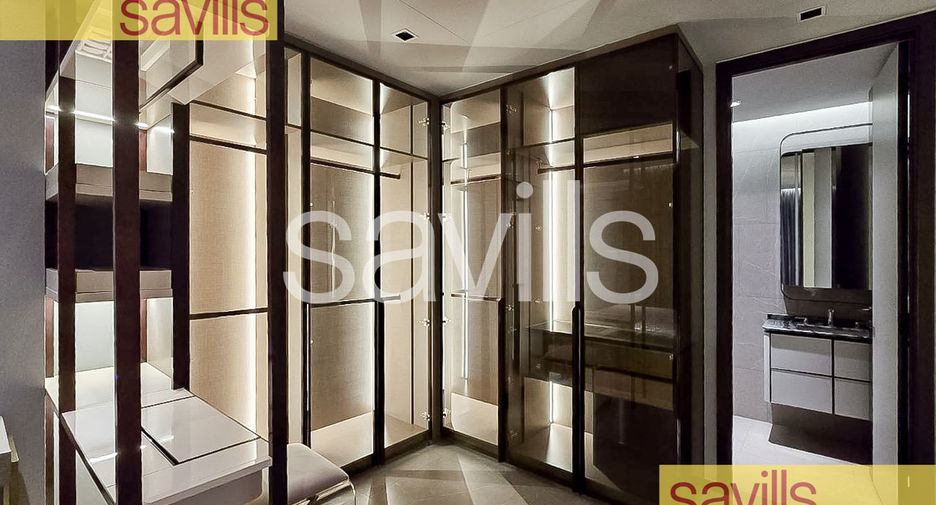 For sale 3 bedrooms condo in Watthana, Bangkok
