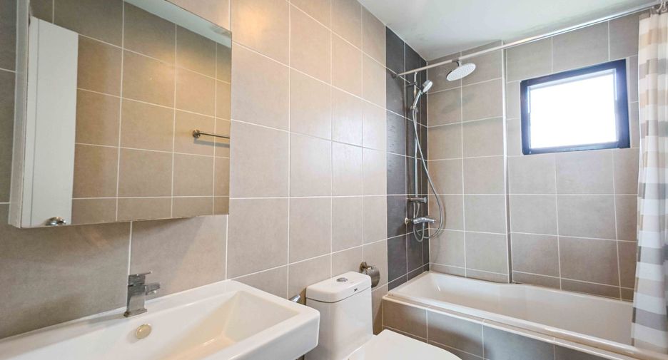 Casa en venta de 6 habitaciones en Sam Khok, Pathum Thani