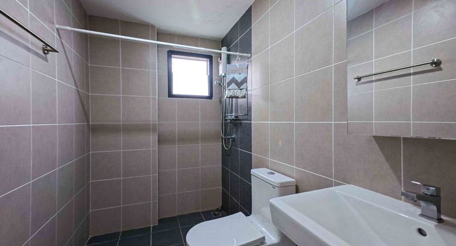 Casa en venta de 6 habitaciones en Sam Khok, Pathum Thani