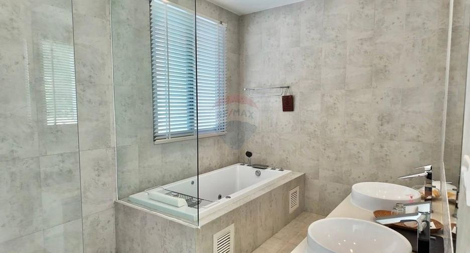 For sale 4 bedrooms villa in Ko Samui, Surat Thani