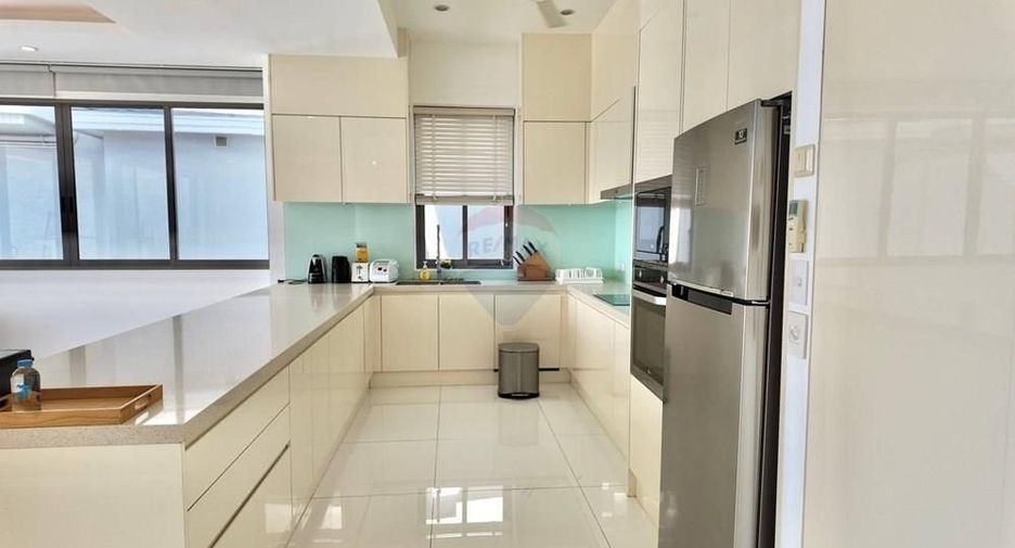 For sale 4 bedrooms villa in Ko Samui, Surat Thani