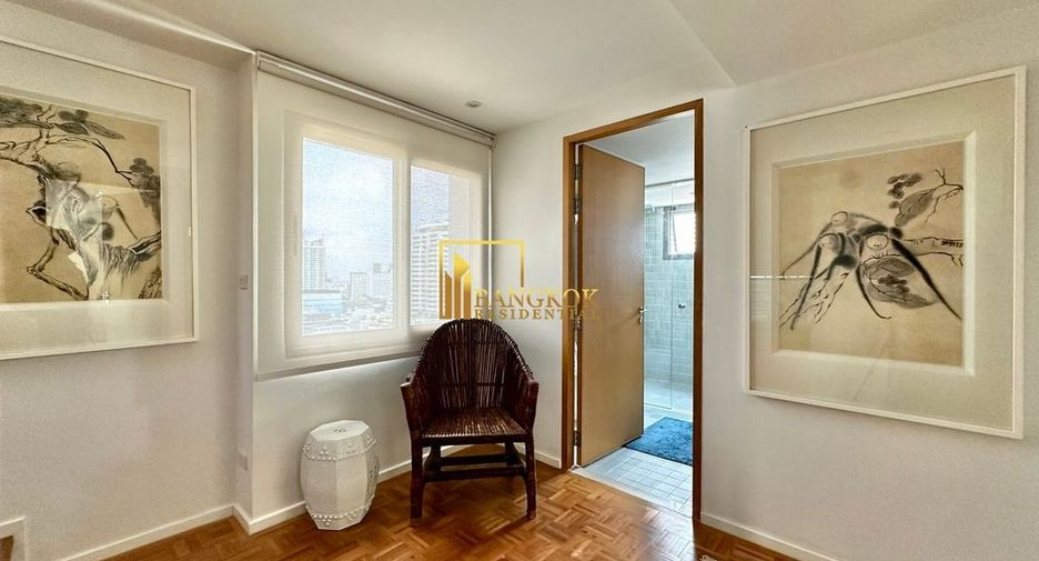 For sale 3 ベッドルーム condo in Sathon, Bangkok