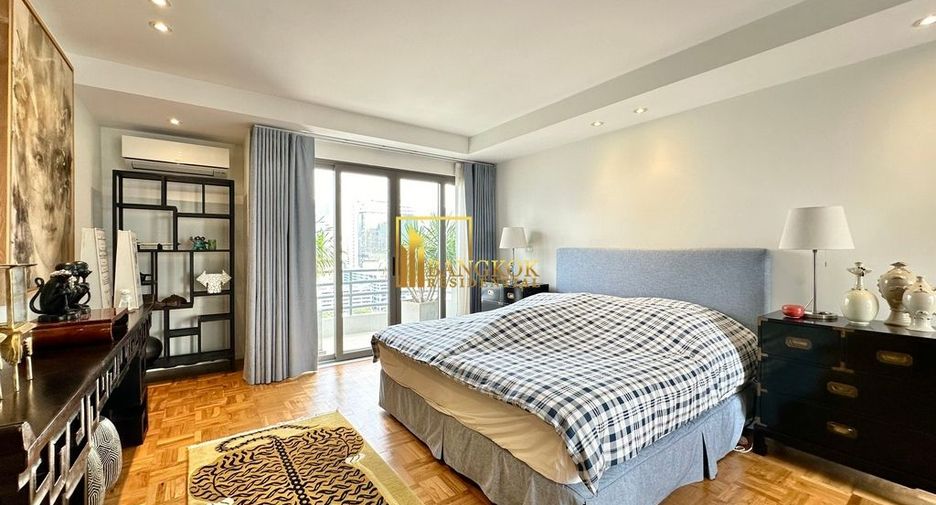 For sale 3 ベッドルーム condo in Sathon, Bangkok