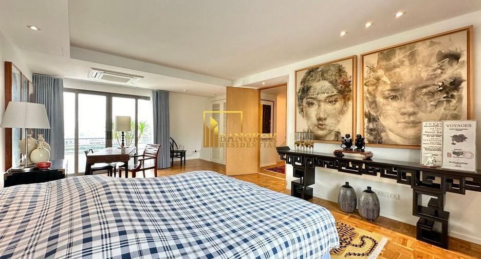 For sale 3 ベッドルーム condo in Sathon, Bangkok