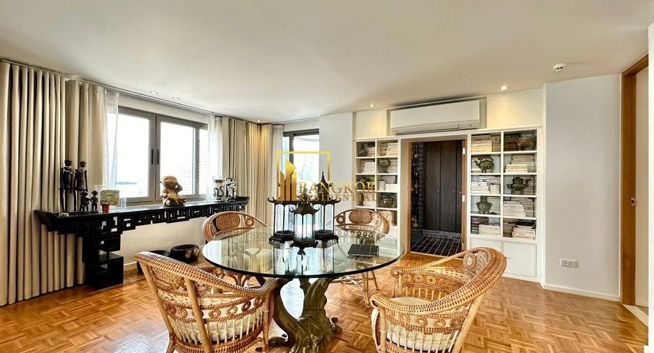 For sale 3 ベッドルーム condo in Sathon, Bangkok