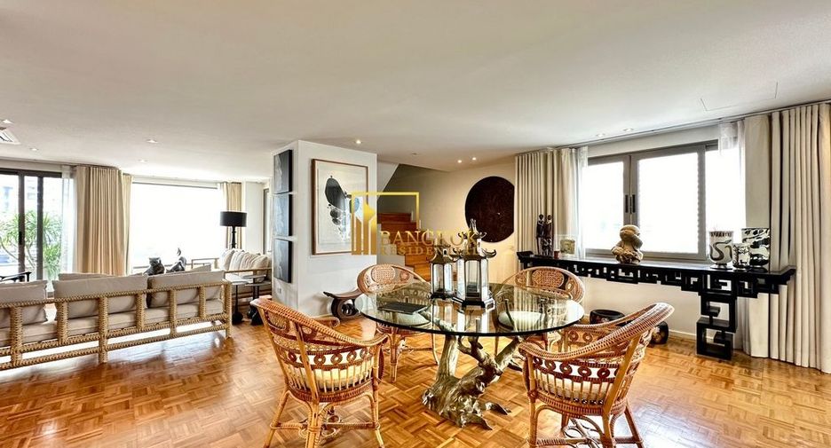 For sale 3 ベッドルーム condo in Sathon, Bangkok