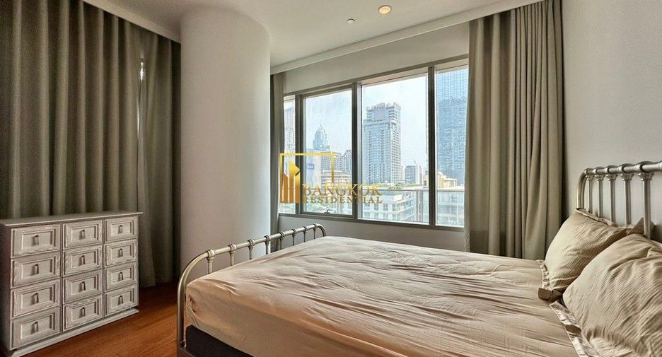 For rent and for sale 2 bedrooms condo in Pathum Wan, Bangkok