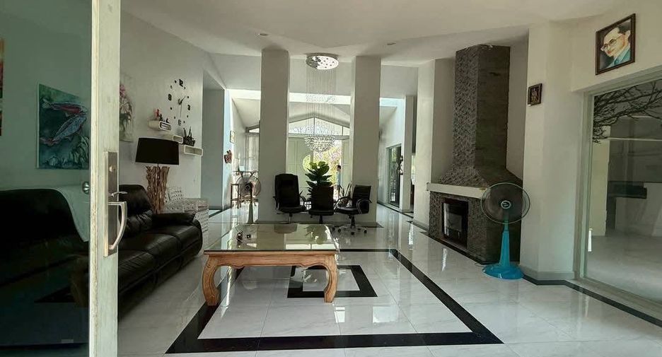 For rent 6 bedrooms house in Hang Dong, Chiang Mai