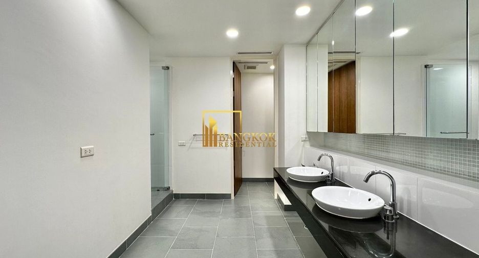 For rent and for sale 2 bedrooms condo in Khlong Toei, Bangkok
