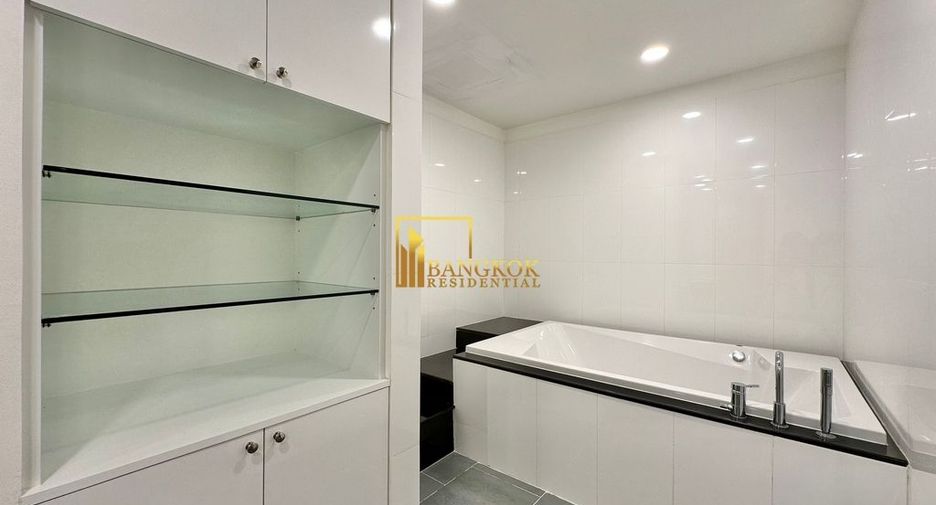 For rent and for sale 2 bedrooms condo in Khlong Toei, Bangkok