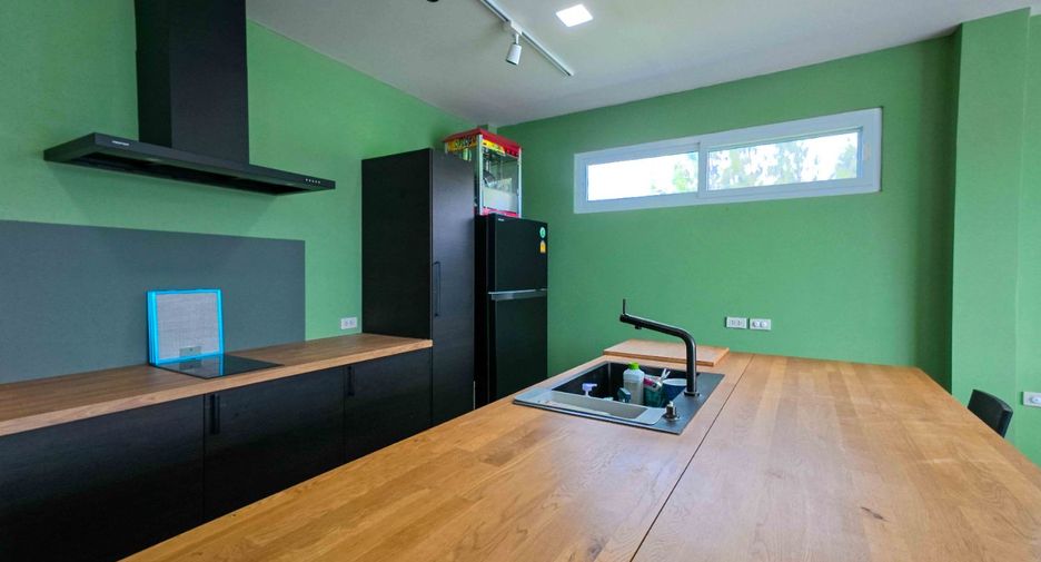 Haus zum Kauf mit 3 Zimmer in Sam Khok, Pathum Thani