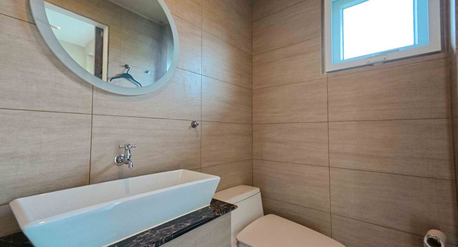 Haus zum Kauf mit 3 Zimmer in Sam Khok, Pathum Thani