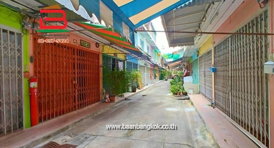 For sale 1 bed retail Space in Bangkok Yai, Bangkok